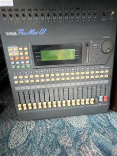 YAMAHA PROMIX 01 16 CHANNEL MIXER Very Good | Buya